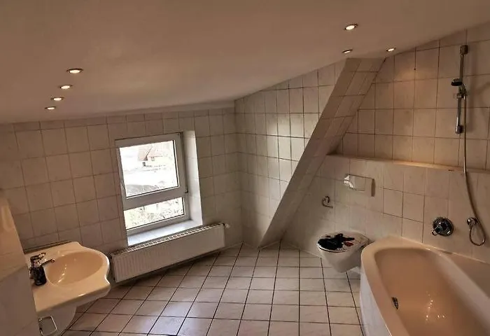 1 Zkb Dg - Direkt Am Kurpark - Zentrale Lage *
